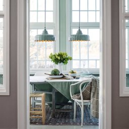 PR Home hanging light Wells Small, green/gold, Ø 24 cm, plug