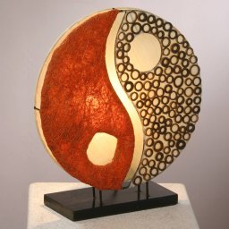 Woru Ying Yang table lamp on wooden base 33 cm