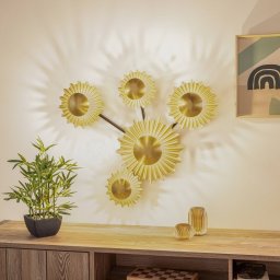 Lindby Senmia wall light in gold, five-bulb