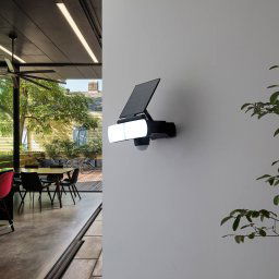 Prios LED wall spotlight Wrenley, black, sensor