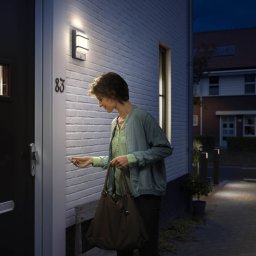 Philips myGarden Petronia LED wall light sensor