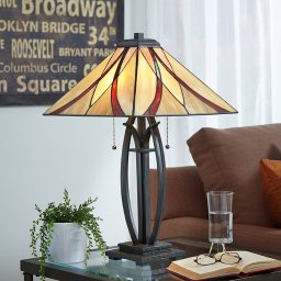 QUOIZEL Asheville Tiffany style table lamp