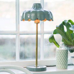 PR Home Wells metal table lamp, green/gold