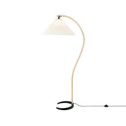 GUBI Timberline floor lamp, wooden frame, lampshade canvas white