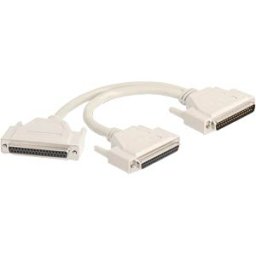 DELOCK 67161 - D-SUB adapter, 37 pin male > 2x 37 pin female