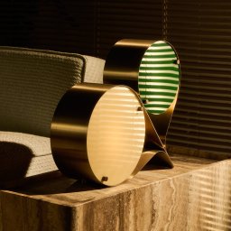 Gubi Coppia table lamp, ivory/green, steel, height 42 cm