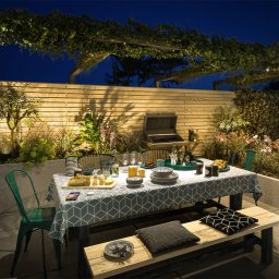 Philips LED solar wall light Shroud, black/clear, pack of 2