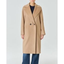 Cappotto al ginocchio Max Mara Studio color cammello in alpaca e lana con chiusura doppiopetto e scollo ampio a rever