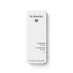 Dr. Hauschka Fondotinta Naturale 02 Almond Coprenza Media 30ml
