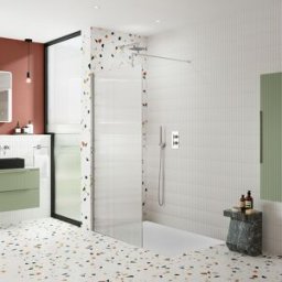 Box Doccia Walk-In Cromato in Vetro Scanalato con Piatto Doccia da 1400mm x 700mm