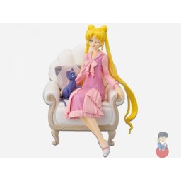 Ichiban Kuji Sailor Moon Cosmos -Usagi Tsukino- ~Antique Style~ BANDAI Figure