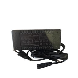 Caricabatteria per Batteria a Litio Charger 12.6V 6.0AH