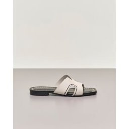 Visonà Sandali color avorio in pelle martellata con fascia ad H e impuntura nera