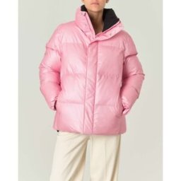 Rains Boxy Puffer Jacket rosa realizzato in un PU traspirante impermeabile con colletto alto
