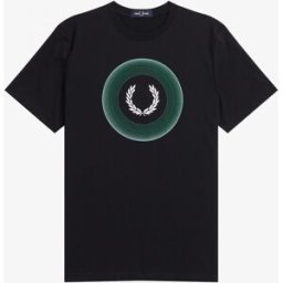 Fred Perry T-shirt nera mezza manica con maxi logo grafico corona d'alloro davanti