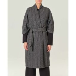 Hlo! Kimono nero e bianco in tessuto spinato di misto cotone e lana con cinura in vita