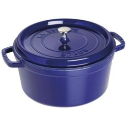 Staub Casseruola tonda in ghisa per induzione colore blu scuro con maniglie e coperchio, diam. 24cm