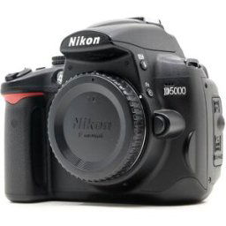 Nikon D5000 (Condition: Buono)