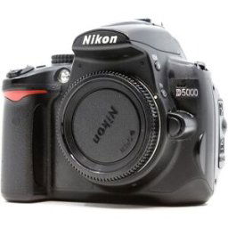 Nikon D5000 (Condition: Buono)