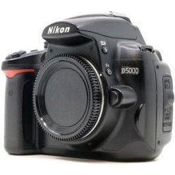 Nikon D5000 (Condition: Eccellente)