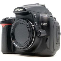 Nikon D5000 (Condition: Buono)
