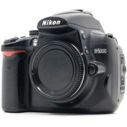 Nikon D5000 (Condition: Buono)