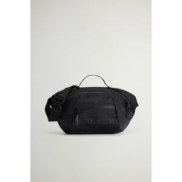 Woolrich unisex Borsa a tracolla in X-PAC by Todd Snyder Nero Taglia ONE