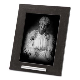 Donkerbruine Fotolijst, met RVS Asbuisje (0.02 liter)