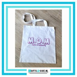M.O.M Tas
