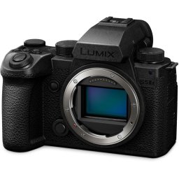 Panasonic Lumix DC-S5IIX + 18mm f/1.8