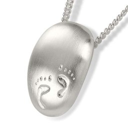 Zilveren Ashanger Babyvoetjes inclusief Collier
