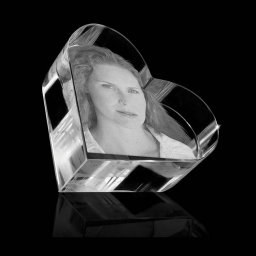 Kristalglas Hart Reliek met Lasergravure (5.8 cm.)