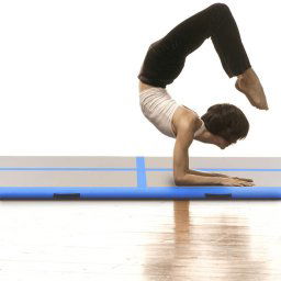 vidaXL Gymnastiekmat met pomp opblaasbaar 400x100x10 cm PVC blauw