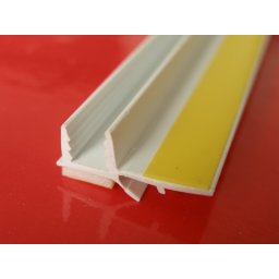 Listwa dylatacyjna MINI PCV do ościeżnic okiennych bez siatki 6mm / 3mm L=2,5m kolor: biały - pakiet 60 sztuk