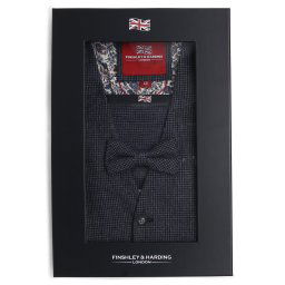 Finshley & Harding London Męska kamizelka z muszką i poszetką Mężczyźni niebieski w kratkę, 48