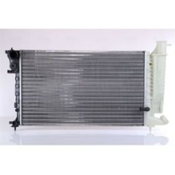 Radiador, arrefecimento do motor NISSENS 63578A