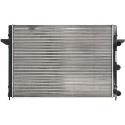 Radiador, arrefecimento do motor NISSENS 63992