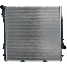 Radiador, arrefecimento do motor DENSO DRM05112