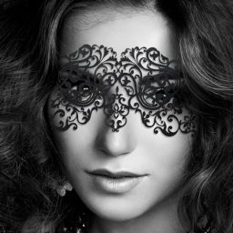 Máscara Dalila Bijoux Indiscrets Preta