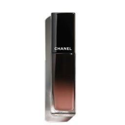 Chanel Lábios ROUGE ALLURE LAQUE O batom líquido brilhante e duradouro 62 STILL