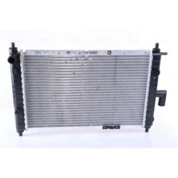 Radiador, arrefecimento do motor NISSENS 61646