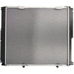 Radiador, arrefecimento do motor NISSENS 62699A