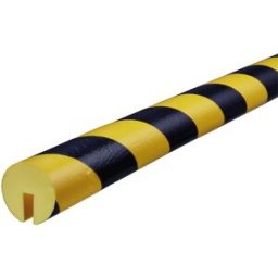 SHG Proteção de rebordos Knuffi® , tipo B+, unidade de 1 m, preto/amarelo, Proteção de rebordos Knuffi®, tipo B+, unidade de 1 m, preto/amarelo. Elevada durabilidade devido às marcações resistentes ao desgaste. Testada contra o fogo conforme DIN EN 13501-