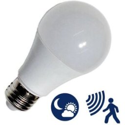 Lampada LED 220V E27 9W Branco F. 6000K 950Lm c/ Sensor Crepuscular + Presença - GSC