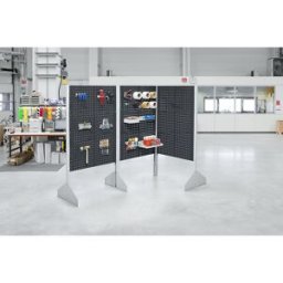 eurokraft pro Parede separadora com placas perfuradas, altura 1845 mm , módulo base, cinzento claro, Parede separadora com placas perfuradas, altura 1845 mm, módulo base, cinzento claro. Ordem e organização no seu local de trabalho. Equipável com os supor