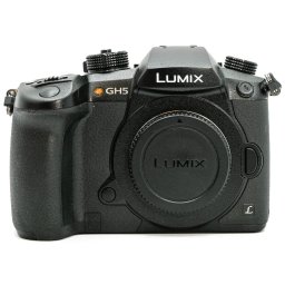 PANASONIC Lumix DC-GH5 Corpo Preto (Ocasio)