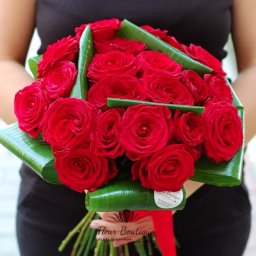 Buchet 25 trandafiri "Red Roses