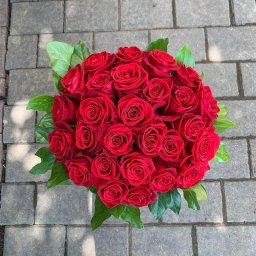 Buchet 27 trandafiri "Beauty