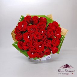 Buchet 29 trandafiri "L.O.V.E.