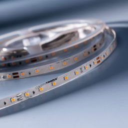 LumiFlex 350 Economy LED Strip alb cald 2700K 1950lm 24V 70 LED-uri/m Bobină de 5 m (390lm/m 4,8W/m)